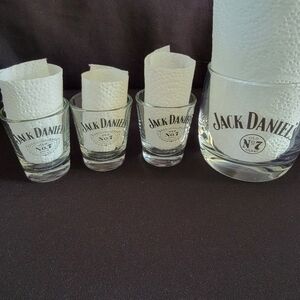 Jack Daniel’s Old #7 Shot Glasses & Round Whiskey Glass‎